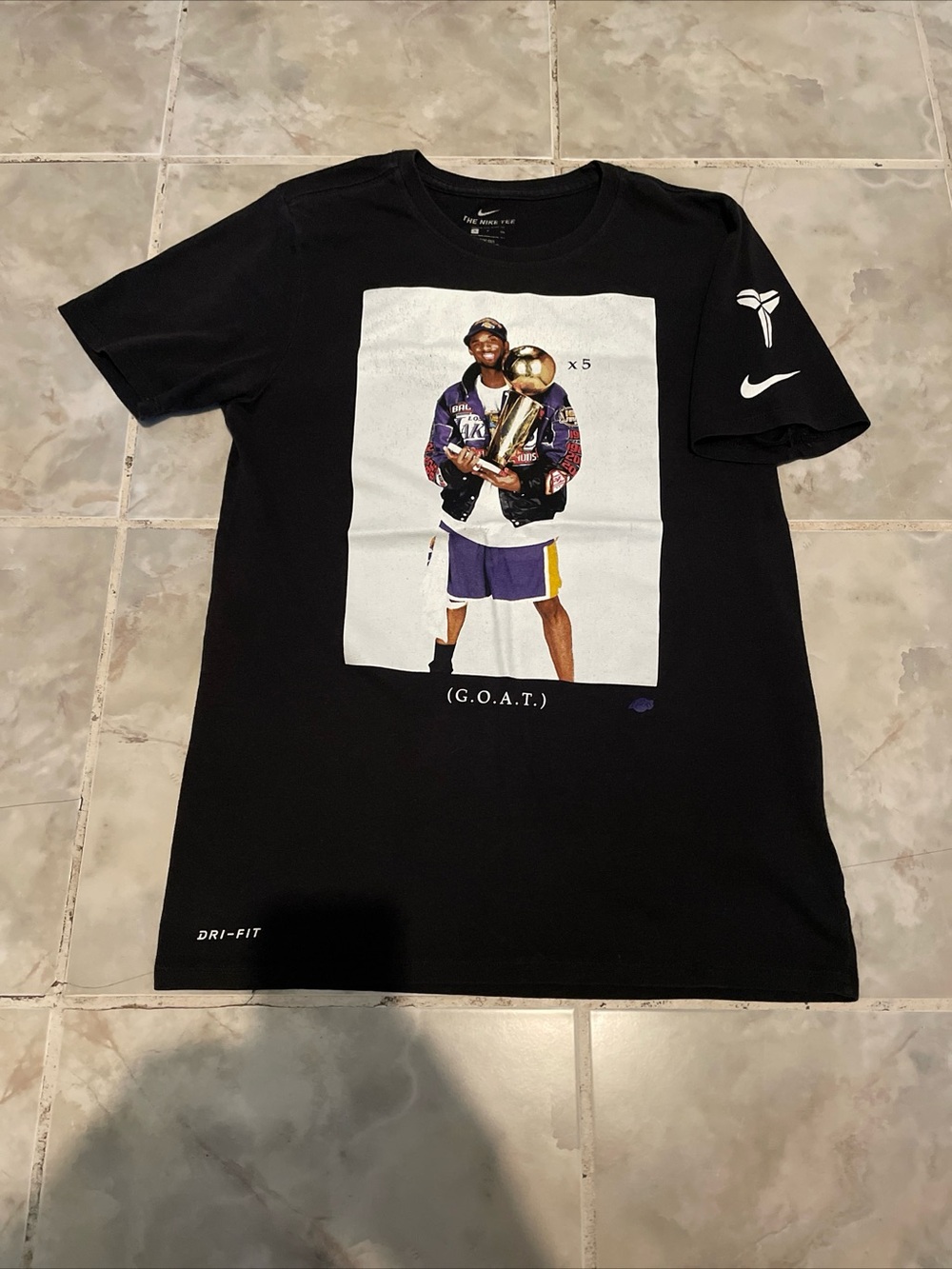 Nike Kobe Bryant Trophy Retirement GOAT Dri-Fit Shirt SZ S Basketball HOF